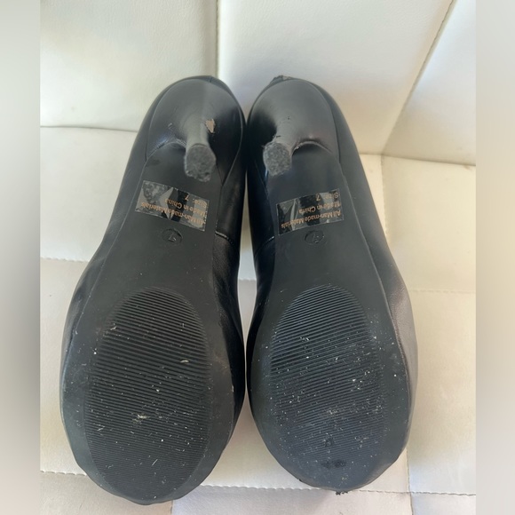 Wild Diva Super Sexy Black Gold Ankle chain super high stilettos. Women’s size 7 - Picture 7 of 10